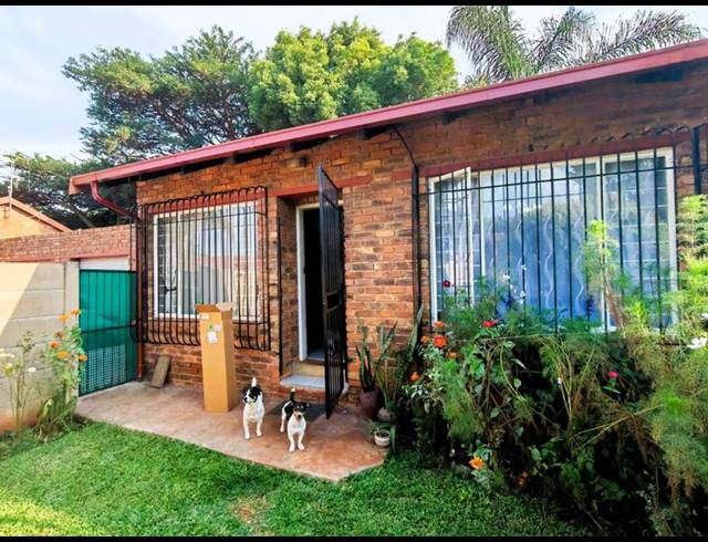 2 BEDROOM TOWNHOUSE FOR SALE IN HIGHVELD